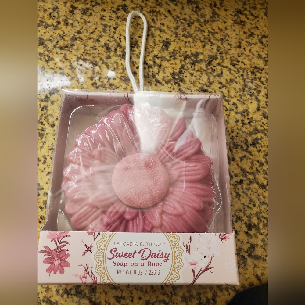 Sweet Daisy Soap-on-a-Rope